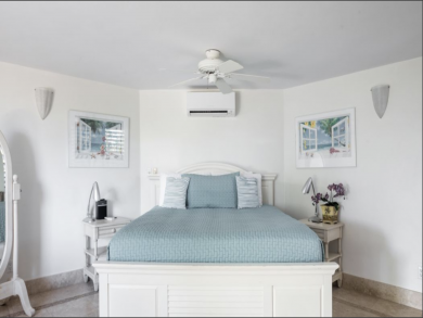 Contemporary Four Bedroom on Grace Bay
